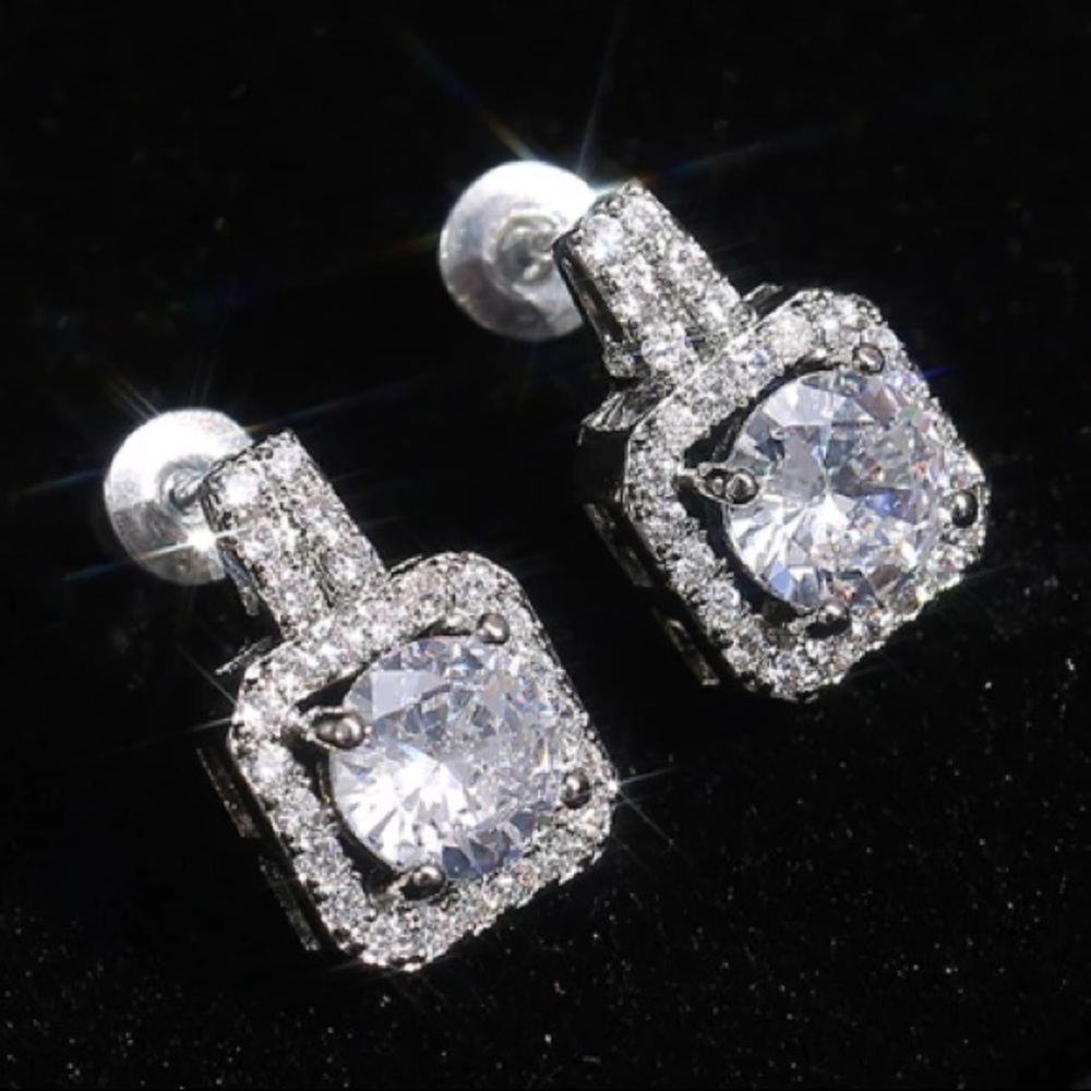 18K white gold plated stud earrings - Picture 4 of 4